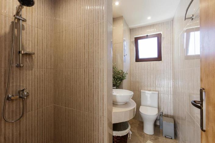 Image No.20-Villa / Détaché de 7 chambres à vendre à Perama