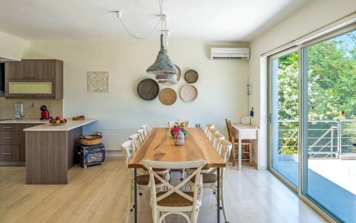 Image No.9-7 Bed Villa for sale