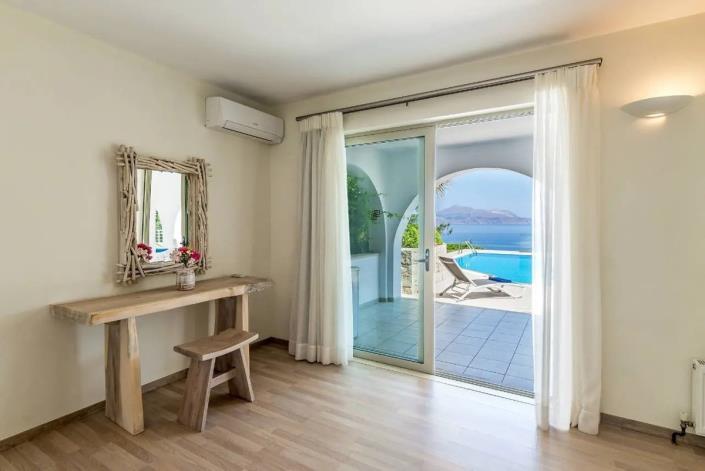 Image No.20-7 Bed Villa for sale