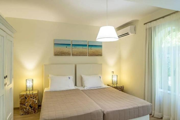 Image No.26-7 Bed Villa for sale