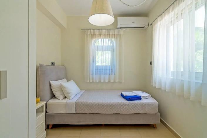 Image No.37-7 Bed Villa for sale