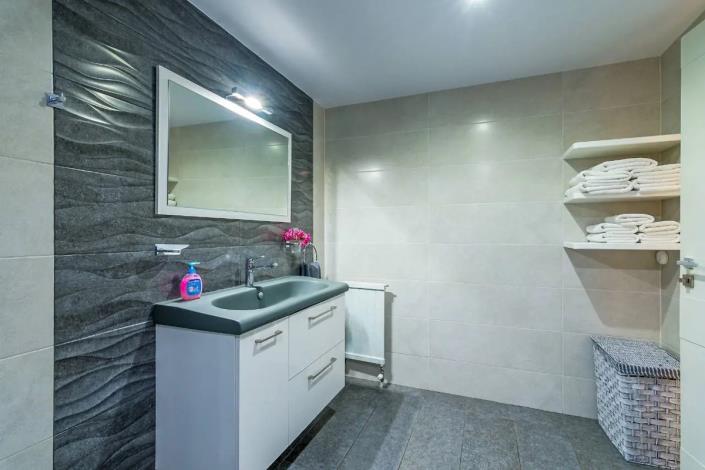 Image No.40-7 Bed Villa for sale