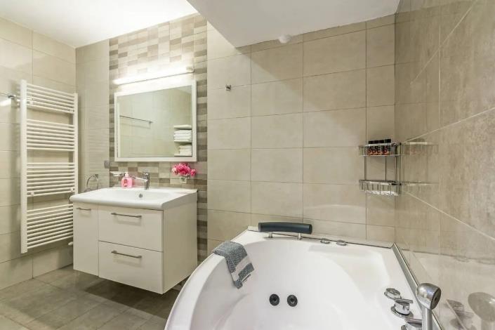 Image No.43-7 Bed Villa for sale