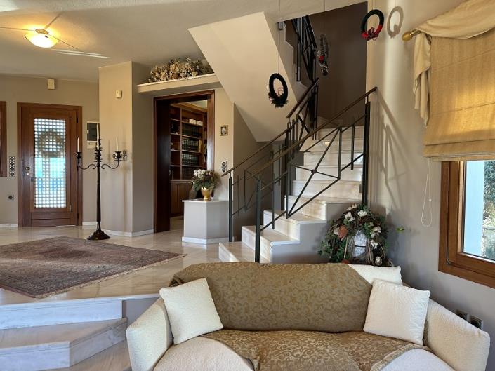 Image No.2-4 Bed Villa / Detached for sale