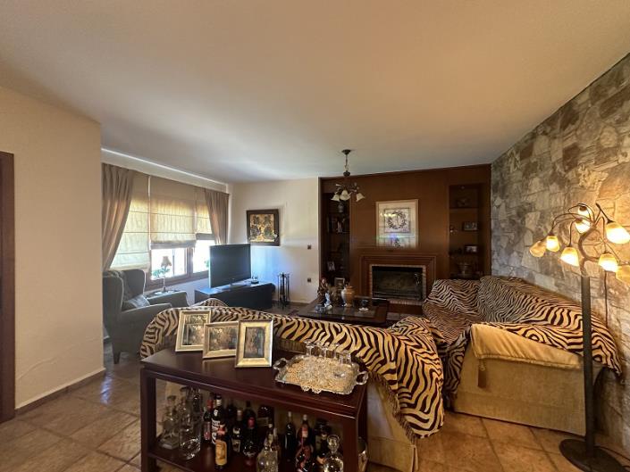 Image No.10-4 Bed Villa / Detached for sale