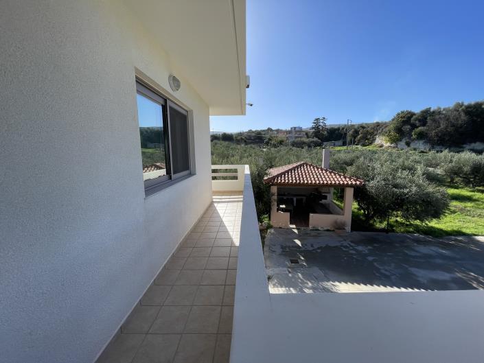 Image No.17-4 Bed House for sale