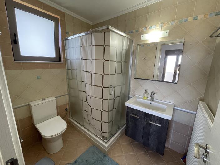 Image No.15-4 Bed House for sale