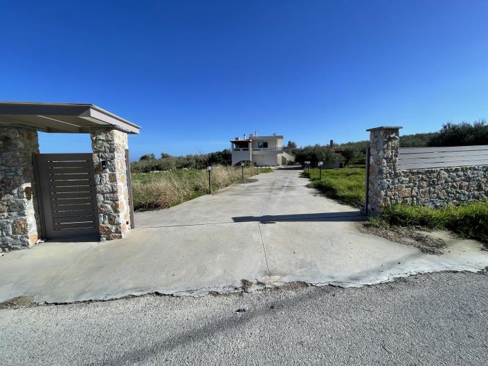 Image No.22-4 Bed House for sale