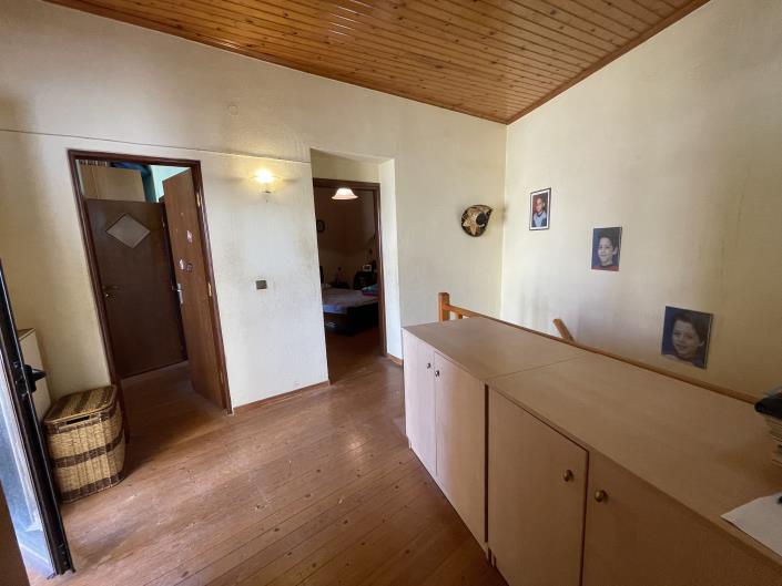 Image No.10-5 Bed House for sale