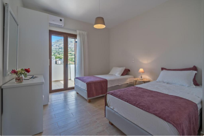 Image No.6-3 Bed Villa / Detached for sale