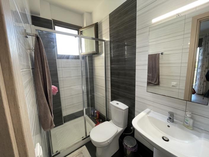 Image No.18-4 Bed Villa / Detached for sale