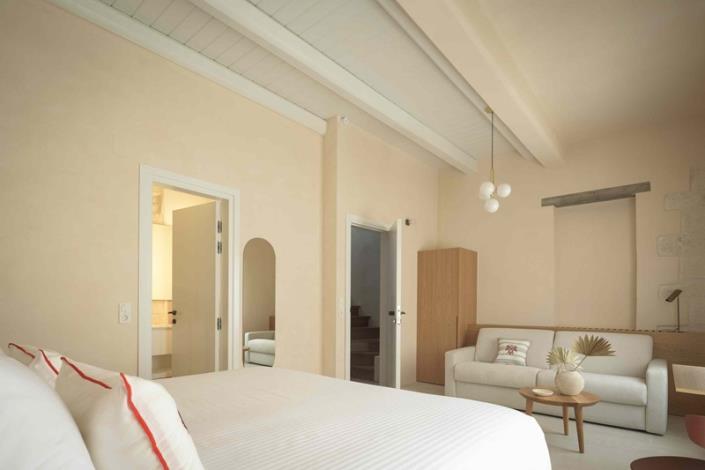 Image No.9-3 Bed Commercial for sale