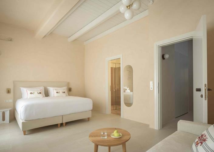 Image No.11-3 Bed Commercial for sale