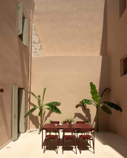 Image No.15-3 Bed Commercial for sale