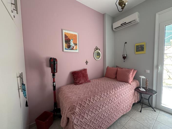 Image No.9-2 Bed House/Villa for sale