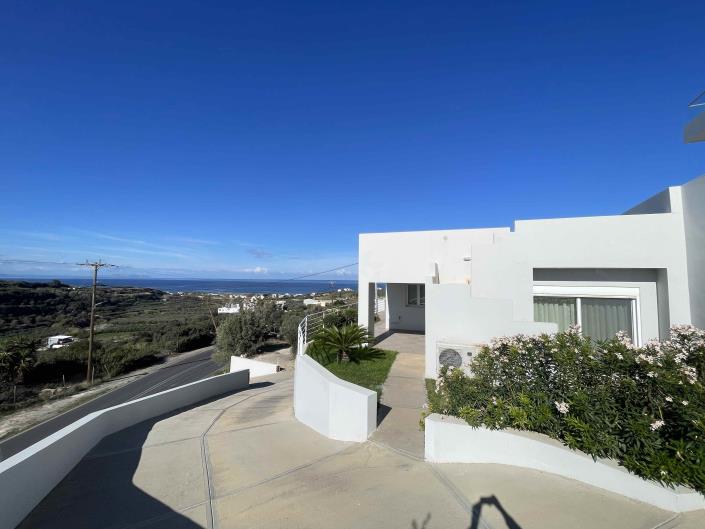 Image No.1-2 Bed Villa for sale