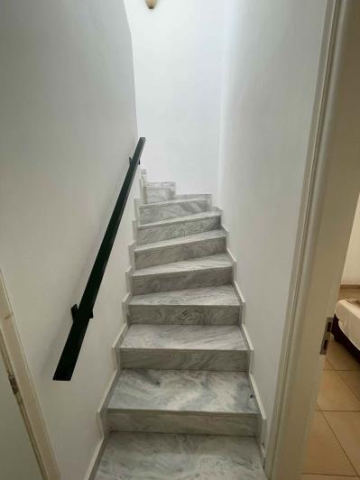 Image No.19-2 Bed Maisonette for sale