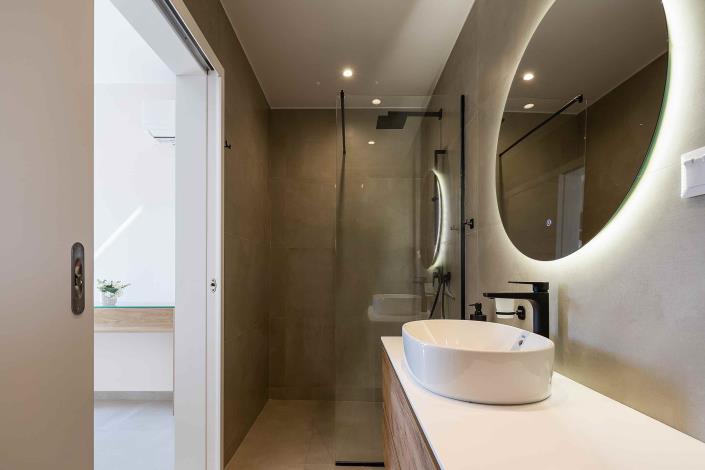 Image No.13-4 Bed Villa / Detached for sale