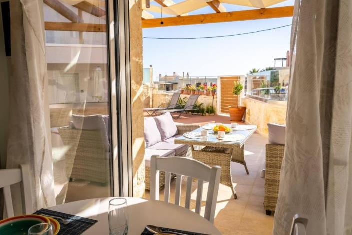 Image No.16-2 Bed Maisonette for sale