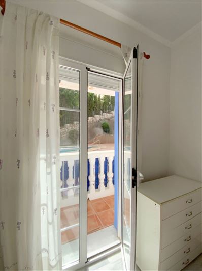 Image No.10-2 Bed Flat for sale