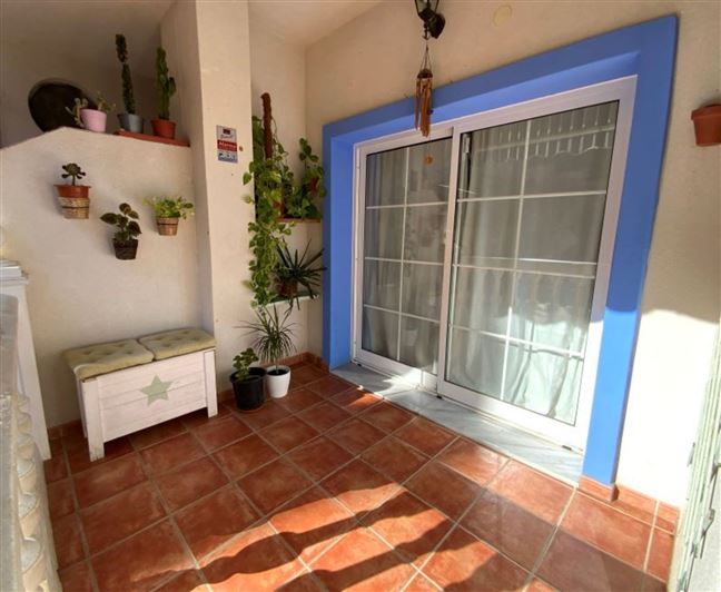 Image No.4-2 Bed Flat for sale