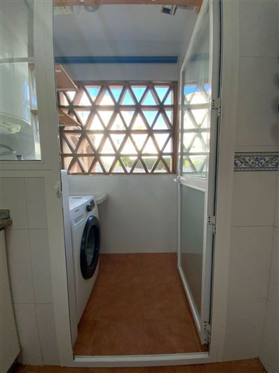 Image No.8-2 Bed Flat for sale