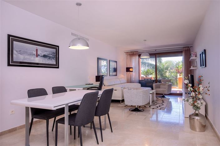 Image No.4-2 Bed Flat for sale