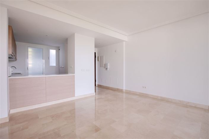 Image No.7-2 Bed Property for sale