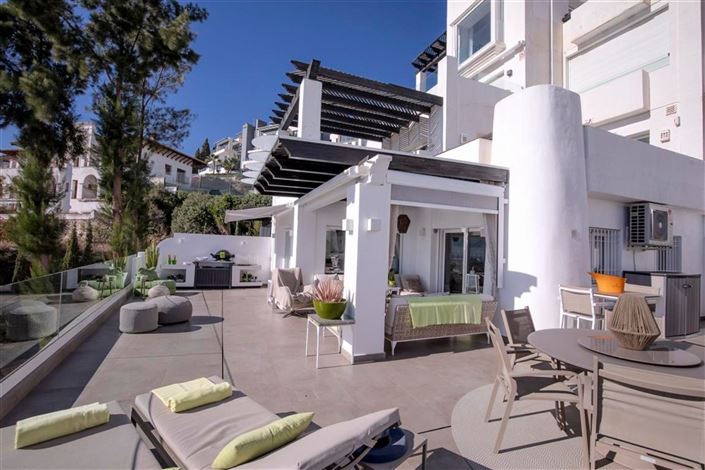 Image No.18-2 Bed Flat for sale