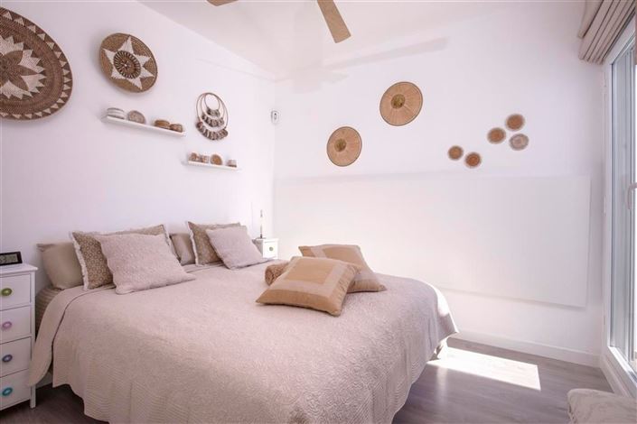 Image No.29-2 Bed Flat for sale
