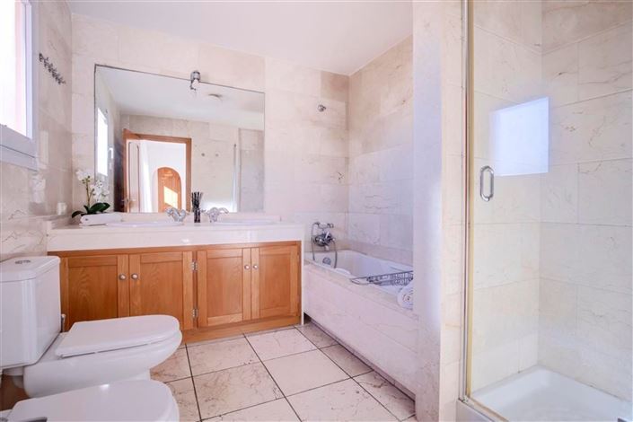 Image No.21-4 Bed Villa for sale