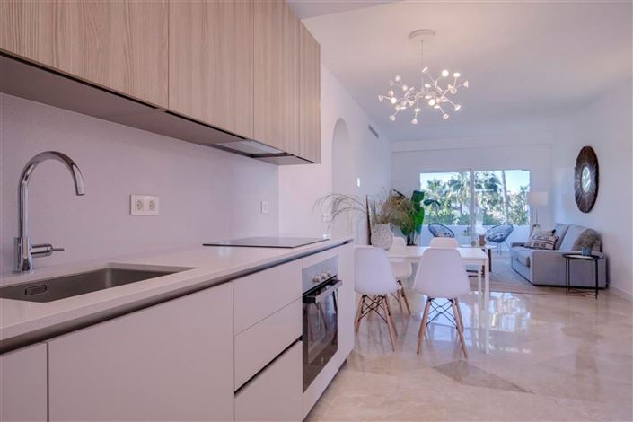 Image No.7-2 Bed Flat for sale