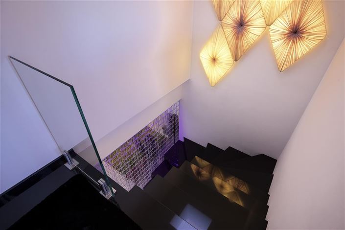 Image No.17-3 Bed Property for sale
