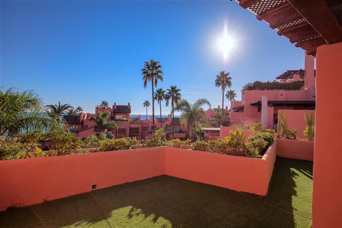Image No.23-3 Bed Property for sale