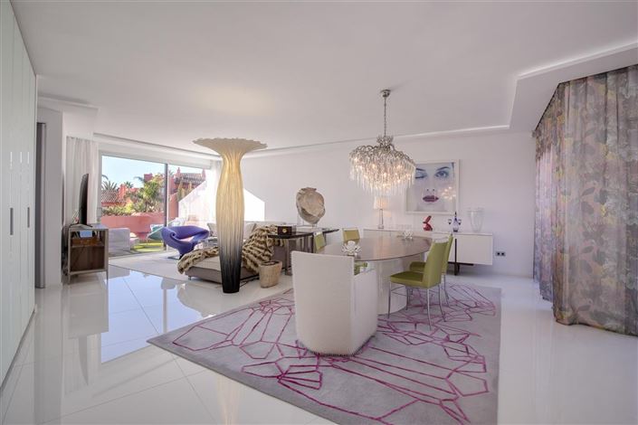 Image No.3-3 Bed Property for sale