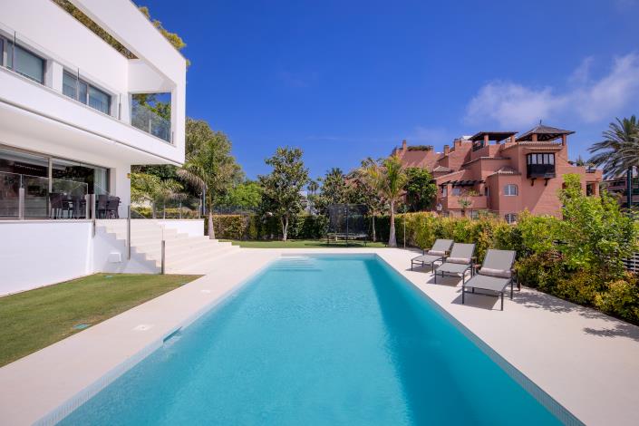 Image No.4-4 Bed Villa for sale