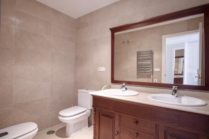 Image No.17-2 Bed Apartment for sale