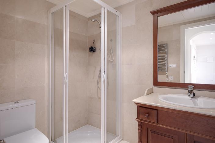 Image No.19-2 Bed Apartment for sale