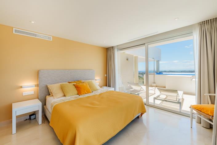 Image No.11-3 Bed Apartment for sale