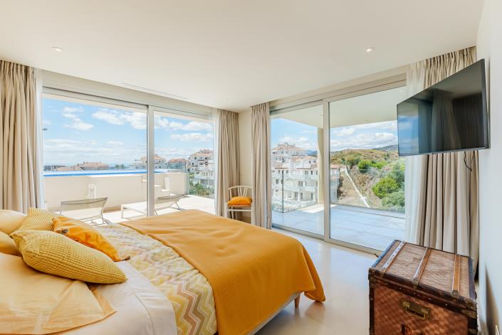 Image No.12-3 Bed Apartment for sale
