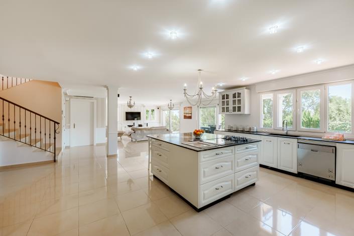Image No.7-6 Bed Villa for sale