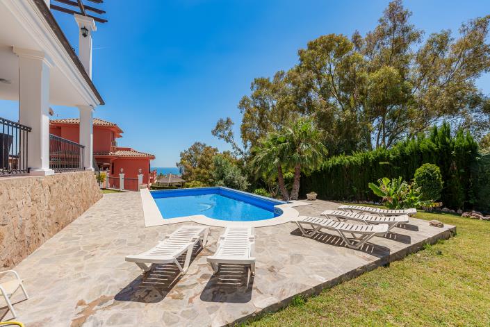 Image No.12-6 Bed Villa for sale