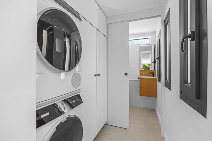 Image No.10-3 Bed House for sale