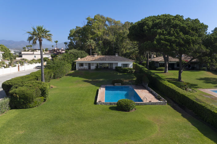 Image No.3-Villa de 5 chambres à vendre à Estepona
