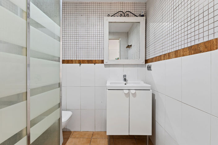 Image No.28-4 Bed House for sale