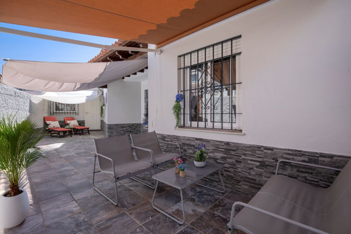 Image No.5-4 Bed House for sale