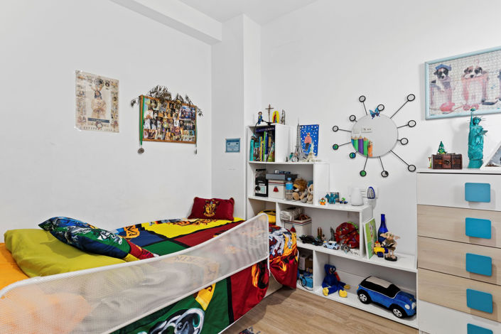 Image No.16-4 Bed House for sale