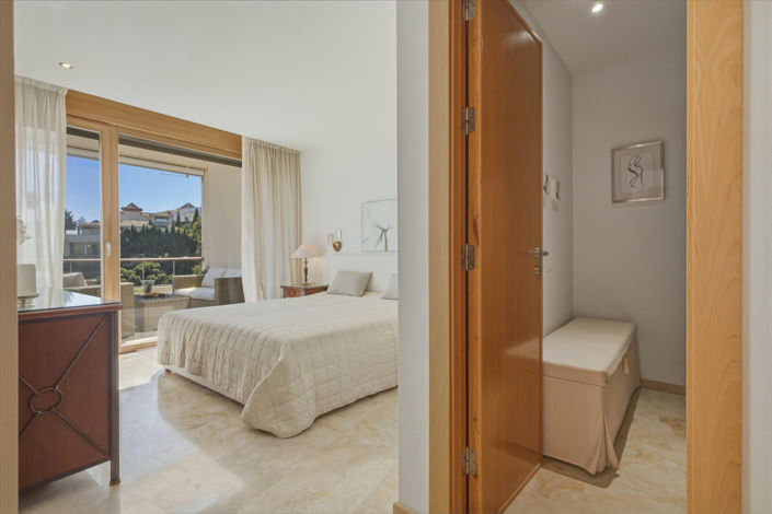 Image No.21-3 Bed Apartment for sale