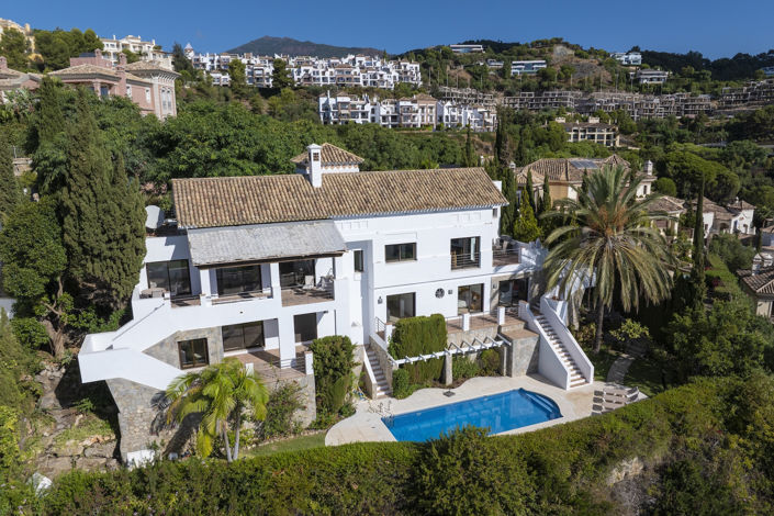 Image No.2-6 Bed Villa for sale