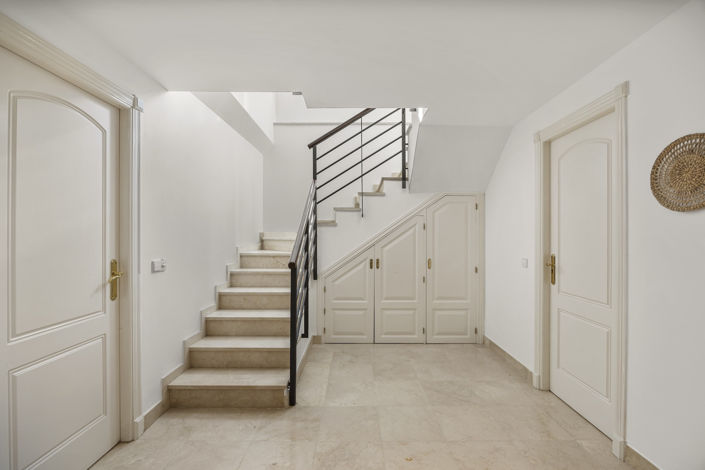 Image No.27-6 Bed Villa for sale